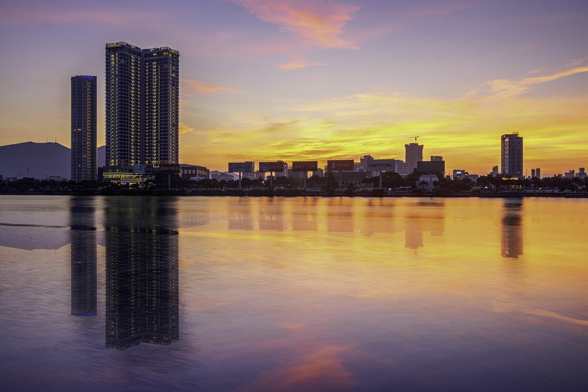 Meliá Vinpearl Danang Riverfront Hotel Luaran gambar